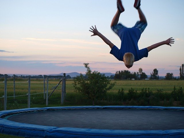 Trampoline-71548_640